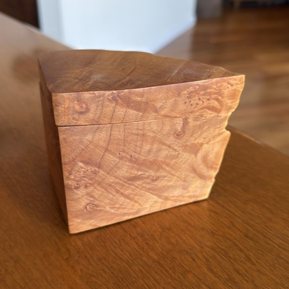 Two tiered artist’s wooden boxes - Picture 7 of 11